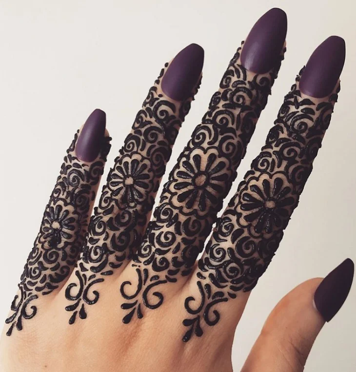 easy simple finger mehndi design