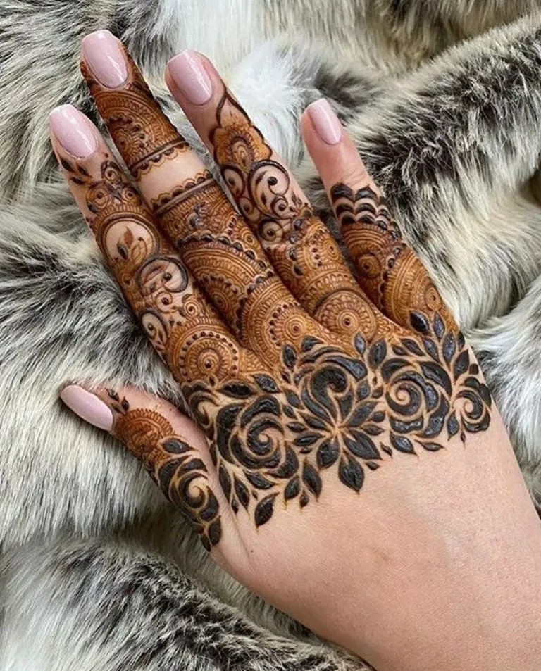 easy simple finger mehndi design