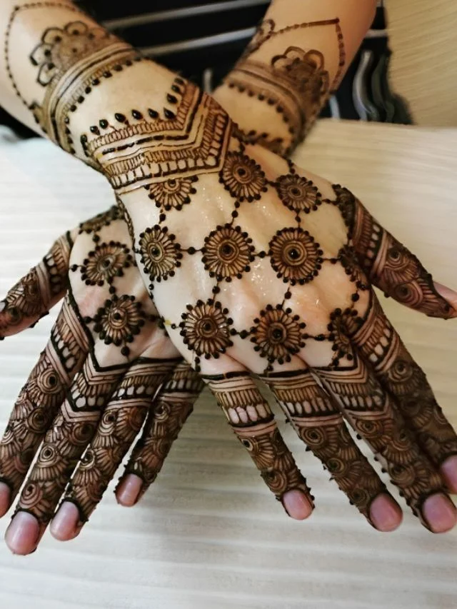stylish mehndi designs