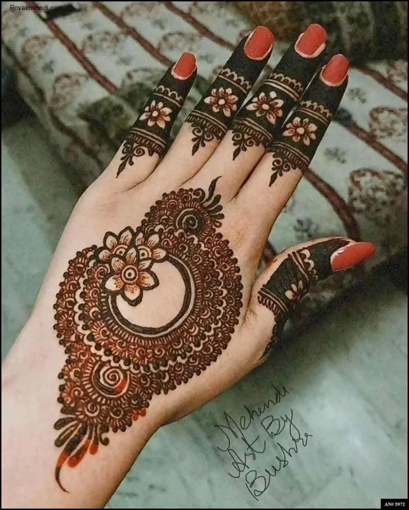 gol tikki mehndi design
