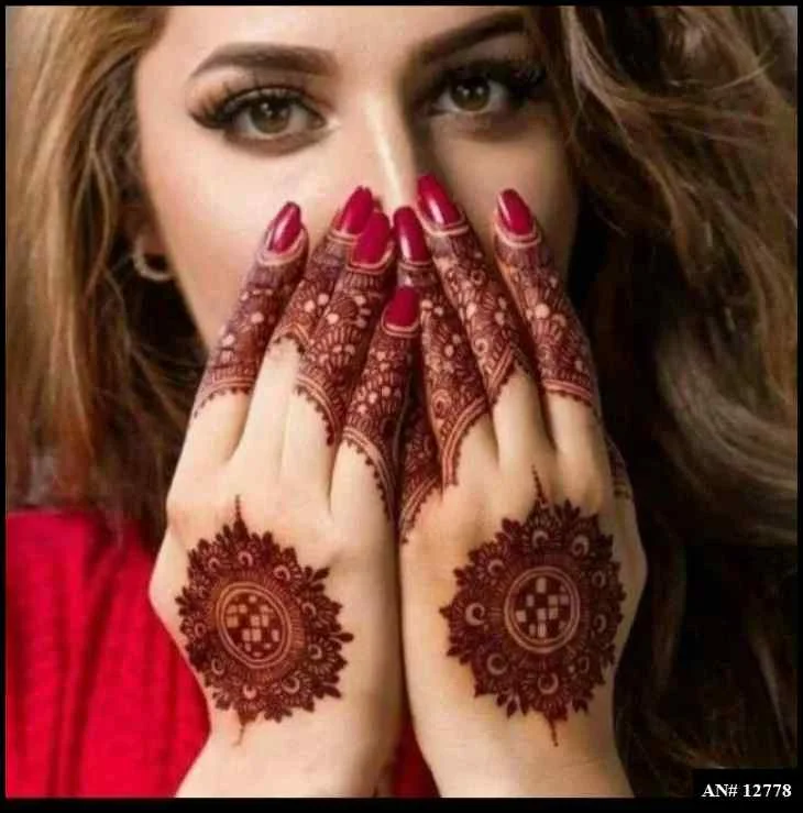 gol tikki mehndi design