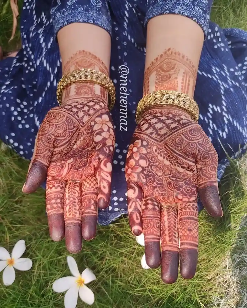 palm mehndi design